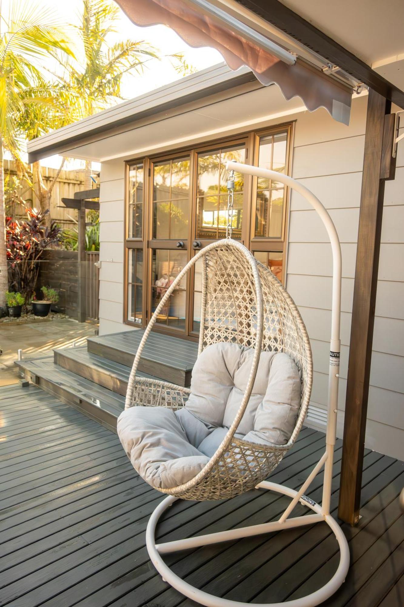 Villa With Pool In Browns Bay Auckland Exterior photo